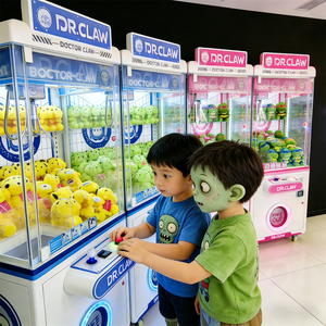 Crea la diversión viral de Halloween con juegos de carnaval con temática de zombis y una máquina de peluches de monstruos en tu centro comercial - Product Image 3