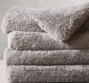 Jeté de luxe en fausse fourrure de lapin noir - Product Image 3