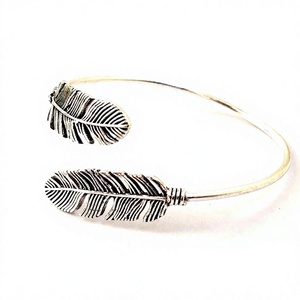 Brazalete de Plata con Forma de Hoja Grande, Joyería de Moda, Brazaletes Gruesos, Brazaletes de Latón en Color Dorado con Forma de Hoja - Product Image 4