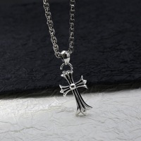 Collier en cuivre pour couple, style punk classique OEM, avec chaîne croisée et pendentif lettre unique, bijoux de mode personnalisés pour hommes