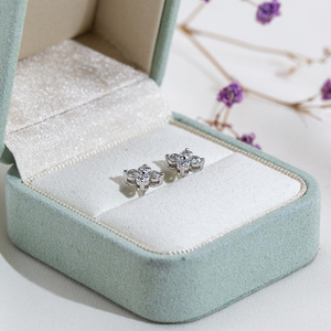 Boucles d'oreilles fleur en or blanc 9 carats avec diamants ronds pour femmes Messi Jewelry MSE-902 - Product Image 3