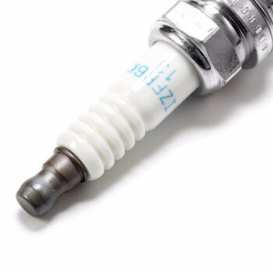 Bougie d'allumage <span class=keywords><strong>moteur</strong></span> de <span class=keywords><strong>voiture</strong></span> Marque NGK Distributeur vérifié 6774 IZFR6K13 pour Honda 1.5 Hybride 2010- OEM 9807B56A7W, 12290-RB1-003 - Product Image 4
