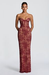 <span class=keywords><strong>Robe</strong></span> longue <span class=keywords><strong>moulante</strong></span> sexy <span class=keywords><strong>en</strong></span> <span class=keywords><strong>dentelle</strong></span> sans bretelles pour femme, avec rayures verticales exquises, effet amincissant sur les hanches, idéale pour les soirées et dîners. - Product Image 2