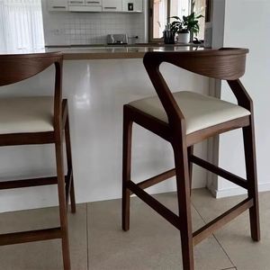 <span class=keywords><strong>Tabouret</strong></span> <span class=keywords><strong>de</strong></span> <span class=keywords><strong>bar</strong></span> en bois clair <span class=keywords><strong>de</strong></span> style scandinave contemporain avec siège et repose-pieds rembourrés pour <span class=keywords><strong>tabouret</strong></span> <span class=keywords><strong>de</strong></span> <span class=keywords><strong>bar</strong></span> en bois - Product Image 6