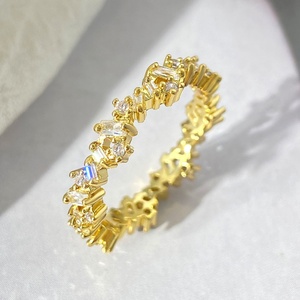 แหวนบาแกตต์ประดับเพชร CZ ชุบทองคำขาว ดีไซน์วงแหวนเพชรคิวบิกเซอร์โคเนียสีชมพู ของขวัญเครื่องประดับสำหรับผู้หญิง - Product Image 6