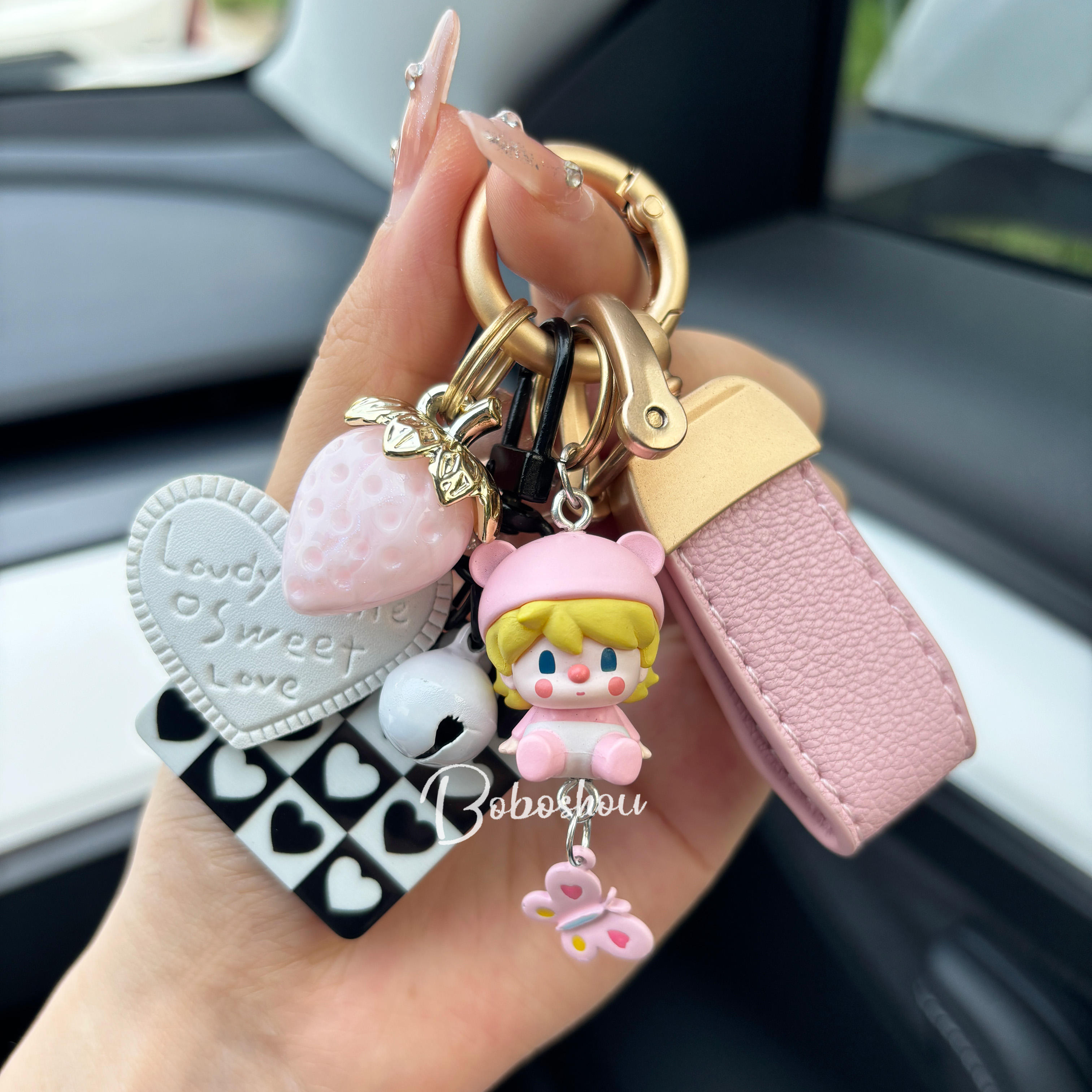 Sitting small sweet bean powder key chain