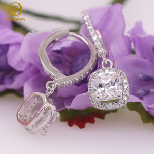 Pendientes Colgantes Halo de Diseño Clásico, Platino, Corte Cojín, Diamante Cultivado en Laboratorio, Color D, Claridad VVS, Certificado IGI, Personalizado para Regalo - Product Image 2
