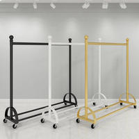 Porte-vêtements en cuir résistant à la chaleur, support de présentation pour vêtements, idéal pour les chambres