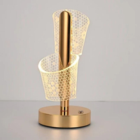 Lampe de table décorative en acrylique papillon de style nordique, lumière d'ambiance luxueuse pour chambre d'hôtel, chevet