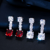 Parure de bijoux délicate plaquée or blanc avec zircone cubique rouge étincelante pour femme, collier et boucles d'oreilles de mariée pour bal de promo et mariage