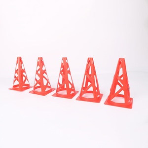 Cono de Entrenamiento de Fútbol de 9 Pulgadas (23 cm), Suave y Duradero, Cubo Hueco para Obstáculos, Equipo Resistente al Viento para Entrenamiento - Product Image 4