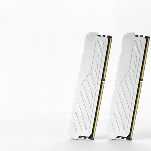 โมดูลหน่วยความจำ DDR4 สำหรับเดสก์ท็อป พร้อมฮีทซิงค์ 8G 16G 32G สำหรับแพลตฟอร์ม AMD AM4 และ Intel - Product Image 1