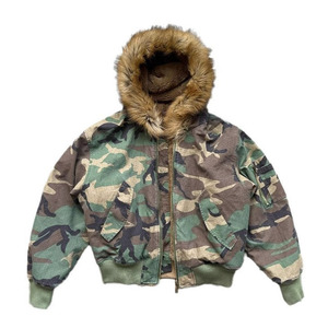 En stock, prêt à être expédié, streetwear ODM, veste bomber réversible en fausse fourrure camouflage vintage lavée, coupe courte pour hommes - Product Image 2