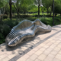 Sculpture abstraite en acier inoxydable sur mesure, grande taille, polie, statue décorative pour jardin extérieur, parc et espace public