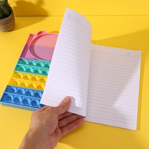 Carnet A5 à spirale avec couverture en gel de silicone, agenda promotionnel, motif petit ours, anti-stress, pour la gestion du stress et l'écriture manuscrite - Product Image 4