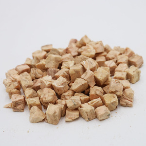 Cubes de saumon séchés au congélateur de haute qualité, aliments <span class=keywords><strong>pour</strong></span> animaux de compagnie et friandises <span class=keywords><strong>pour</strong></span> animaux de compagnie <span class=keywords><strong>avec</strong></span> <span class=keywords><strong>OMEGA</strong></span> <span class=keywords><strong>3</strong></span> - Product Image 4