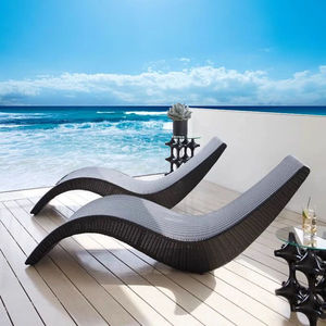 Tumbonas de Ratán de Plástico Marrón de Alta Calidad para Piscina, Tumbonas para Tomar el Sol Junto a la Piscina - Product Image 2