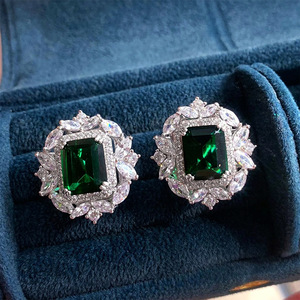 Pendientes clásicos de esmeralda para mujer, diseño de flor con diamantes de corte marquesa verde, joyería de aleación, pendientes de moda para fiesta - Product Image 3