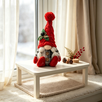 Gnome de Noël en peluche tricoté sans visage, motif dessin animé, avec pompon, baies de houx et clochette, ornement de table et décoration de maison pour les fêtes