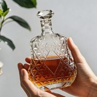 Bouteille de verre vide ronde personnalisée, épaissie, gravée et embossée, pour rhum, brandy, tequila, whisky, vin