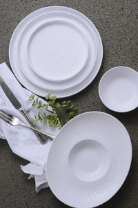 100% Melamine Ronde Klassieke Rechte Rand <span class=keywords><strong>Matte</strong></span> 11Inch Plaat Zwart En Wit Stapelbaar Vlees Dessert Western Food Diner Serveerschaal - Product Image 6