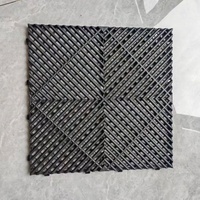 Maßgefertigte Snap-Fit Modulare Bodenfliesen 400x400x18mm Pflegeleichte Ölbeständige Gitterfliesen Werkstatt-Bodenbelag-Set