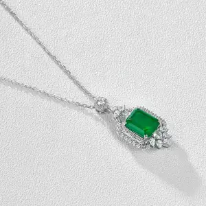 Mode Vrouwen Sieraden 18K Vergulde Sterling Zilveren Ketting Ketting Verstelbare Rechthoek Smaragd Diamanten Hanger