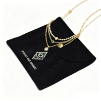 Pochette à bijoux à bouton-pression en daim noir pour bracelets, colliers et boucles d'oreilles avec logo argenté