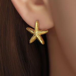 Pendientes de Estrella de Mar de Cinco Puntas Chapados en Oro de 18K, Accesorios de Moda con Diseño de Estrella de Mar - Product Image 2