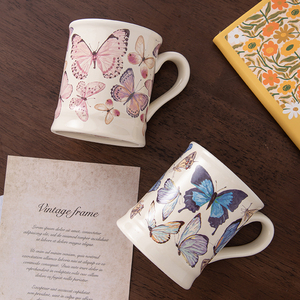 Tasses à café en céramique de luxe, motif floral et papillon, style romance française, 380 ml (12 oz), pour boissons froides, ensemble cadeau pour couple, tasses peintes à la main - Product Image 2