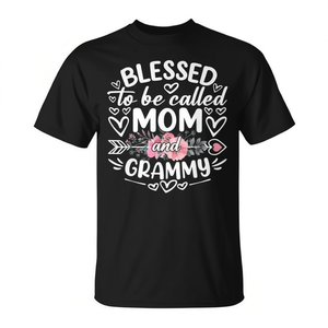Camiseta para el Día de la Madre con la frase: Bendecida por ser llamada mamá y abuela - Product Image 2