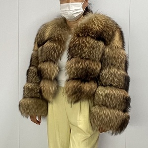 BEIZIRU Cappotto in Vera Pelliccia di Procione per <span class=keywords><strong>Donna</strong></span>, Giacca Corta <span class=keywords><strong>a</strong></span> <span class=keywords><strong>Righe</strong></span> Orizzontali, Prezzo Diretto di Fabbrica - Product Image 1