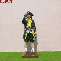 Figurine pirate des caraïbes en fibre de verre grandeur nature personnalisée personnages de films TV peints à la main Sculpture réaliste décoration extérieure