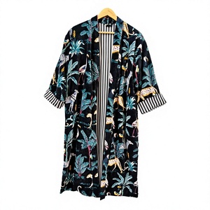 Bata tipo kimono con estampado de jungla negra para mujer, ropa de dormir de terciopelo de viscosa sin cuello y manga tres cuartos, informal de verano - Product Image 1