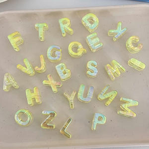 Cuentas acrílicas de letras transparentes de 6mm con agujero grande para llavero, <span class=keywords><strong>abalorios</strong></span> de bolsa con inicial de arcoíris rosa púrpura - Product Image 6