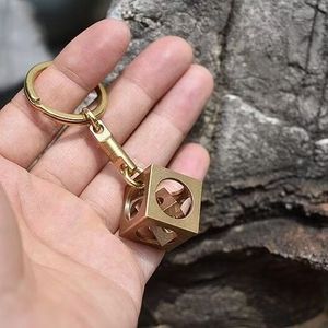 Llavero de Latón con Diseño Personalizado de Mecanizado <span class=keywords><strong>CNC</strong></span>, Cubo de Cobre, Colgante <span class=keywords><strong>Luban</strong></span>, Regalo Creativo - Product Image 1