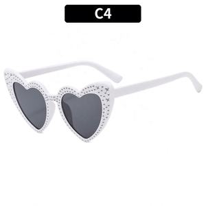 Lunettes à cœur pour femmes Lunettes de soleil à cœur en strass en vrac Lunettes de soleil à cœur mignon Lunettes de soleil de mariée pour la fête et le mariage - Product Image 5