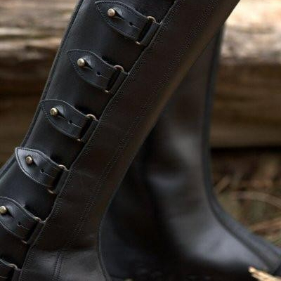 Stivali pelle nero con lacci schiava sopra al ginocchio – Lia Diva Stivali pelle nero con lacci schiava sopra al ginocchio – Lia Diva