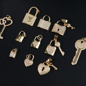 Usine de bijoux ZhaoXiang, fabrication de bijoux sur mesure de haute qualité avec placage PVD et zircon, bracelet, boucles d'oreilles, bagues en acier inoxydable - Product Image 5