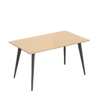 Table de restaurant moderne de haute qualité avec plateau effet marbre et pieds robustes, design personnalisé