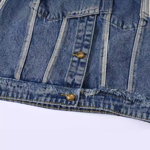 Veste en <span class=keywords><strong>jean</strong></span> vintage délavée pour <span class=keywords><strong>femme</strong></span>, coupe courte, ourlet effiloché, style streetwear, manteau en <span class=keywords><strong>jean</strong></span> bleu pour le printemps, vente en gros - Product Image 5