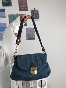 Bolso Bandolera de Mezclilla para Mujer, Personalizado de Fábrica, Alta Calidad, Portátil, Impermeable IP56, con Cierre de Cremallera, Cadenas, Estilo Vintage de Diseñador - Product Image 6