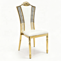 Chaise de banquet commerciale en acier doré avec pied tourné et bordure ajourée pour salle de bal d'hôtel VIP