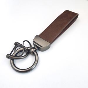 Wholesale Custom Logo High-Grade Retro <b>Leather</b> <b>Keychain</b> Pendant Fashionable Brand Logo Custom - Product Image 5