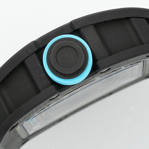 Montre de luxe en fibre de carbone avec surface saphir, mouvement visible raffiné et bracelet en caoutchouc tendance - Product Image 4