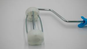 Mango de <span class=keywords><strong>rodillo</strong></span> de <span class=keywords><strong>pelusa</strong></span> pegajoso reemplazable de 4 pulgadas para usar con rodillos de PE para limpiar el polvo, toallitas para pisos, lavandería y salas limpias - Product Image 6