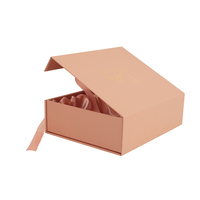 Boîte d'emballage en carton pliable personnalisée rectangulaire avec doublure en satin pour extensions de cheveux, perruques roses, emballage cadeau en papier avec ruban pour chaussettes en fourrure