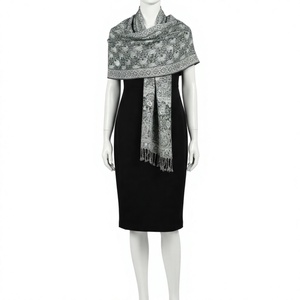 Chal de Viscosa Ligero y Cálido Reversible con Diseño Floral Personalizado al por Mayor para Mujer, Bufanda para Uso Diario en Invierno y al Aire Libre, Venta al por Mayor - Product Image 1