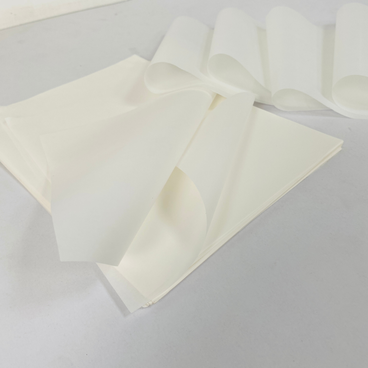 Factory Wholesale Custom A4 Size 100-400g Single-Sided Printed Waterproof Recyclable Flat Cardboard Paper Food Wrapping