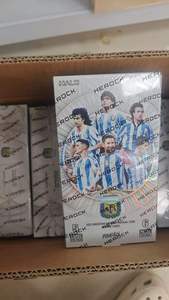 Paquete de 10 Cajas de Tarjetas Coleccionables del Equipo Nacional de Fútbol de Argentina HALO 2025, Tarjetas de Juego de Estrellas del Fútbol - Product Image 5